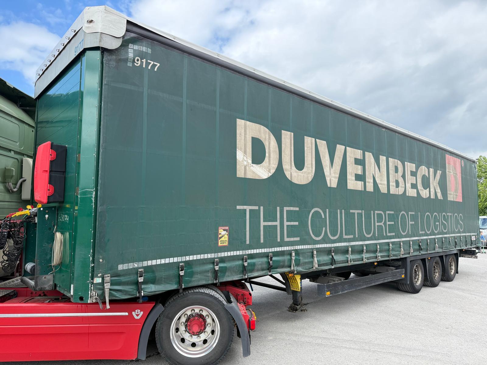 Schmitz Cargobull  3 Achs Mega Trailer Hubdach top Reifen verzinkt