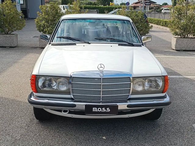 Mercedes-Benz Mercedes-benz 230