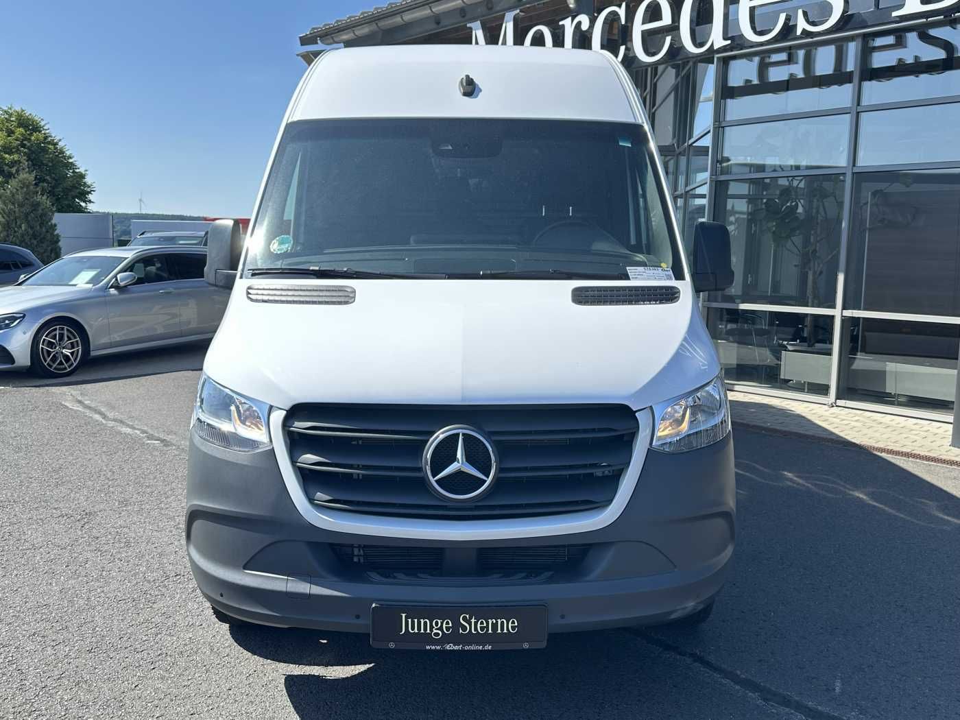 Fahrzeugabbildung Mercedes-Benz Sprinter 317 CDI 4325 9G Klima Kamera Schwing