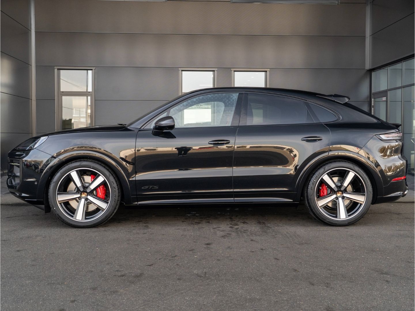 Porsche Cayenne GTS Coupe AHK Burmester HUD InnoDrive imagem 2