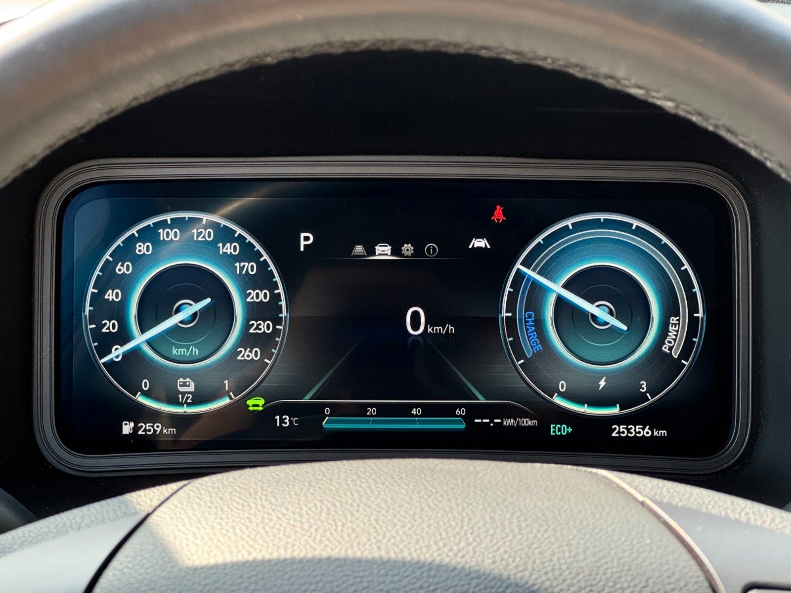 Fahrzeugabbildung Hyundai KONA E Select SHZ ACC PDC LKA Navi WiFi CarPlay