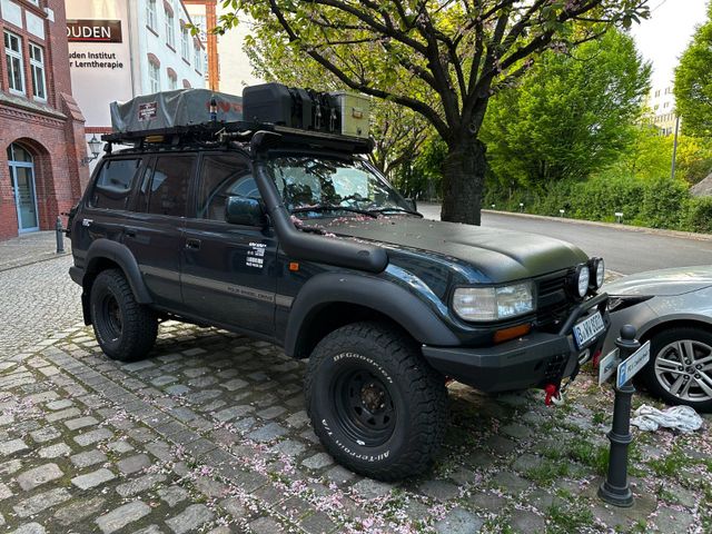 Toyota Land Cruiser HDJ80