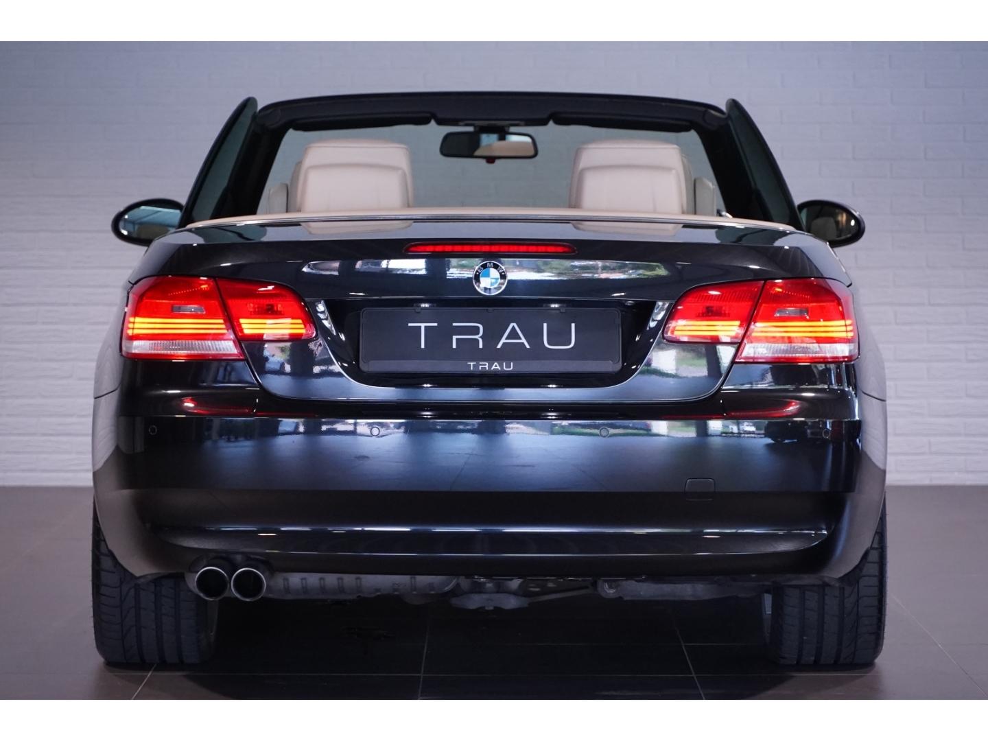 BMW 330 i Cabrio Memo Comfortpak. Leder 19''HIFI Key