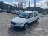 Skoda Roomster 1.2l TSI 63kW Scout PDC AHK - Skoda Roomster: Scout