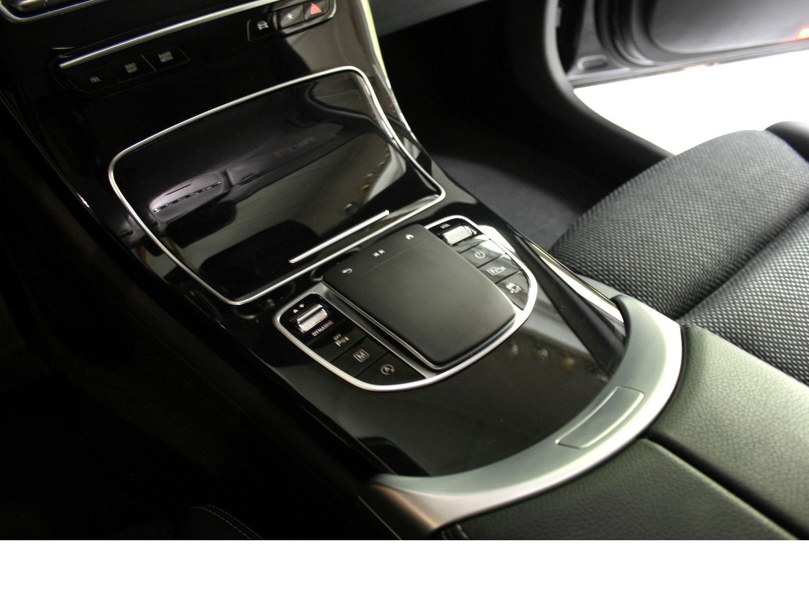 Fahrzeugabbildung Mercedes-Benz GLC 220 d 4M Offroad *Standheizung*LED*Memory