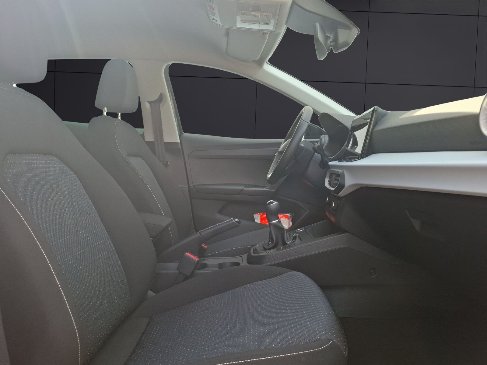 Fahrzeugabbildung SEAT Ibiza TSI Style LED Navi VC ACC RFK SH LM