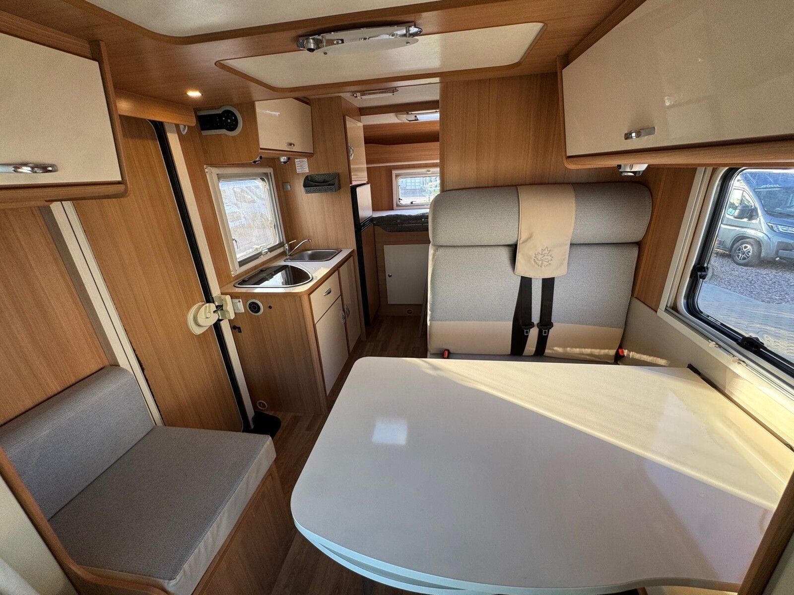 Fahrzeugabbildung Ahorn Camp T 680 Plus Rückfahrkamera, Markise, TV