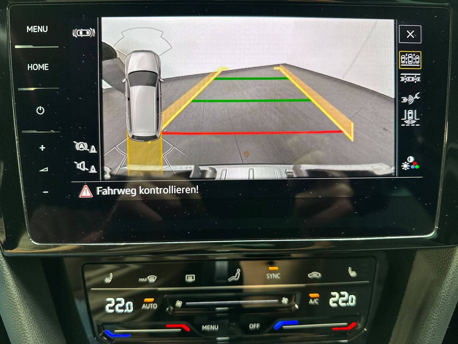 Fahrzeugabbildung Volkswagen Passat Variant 2.0 TDI DSG NAV+IQ-LIGHT+ACC