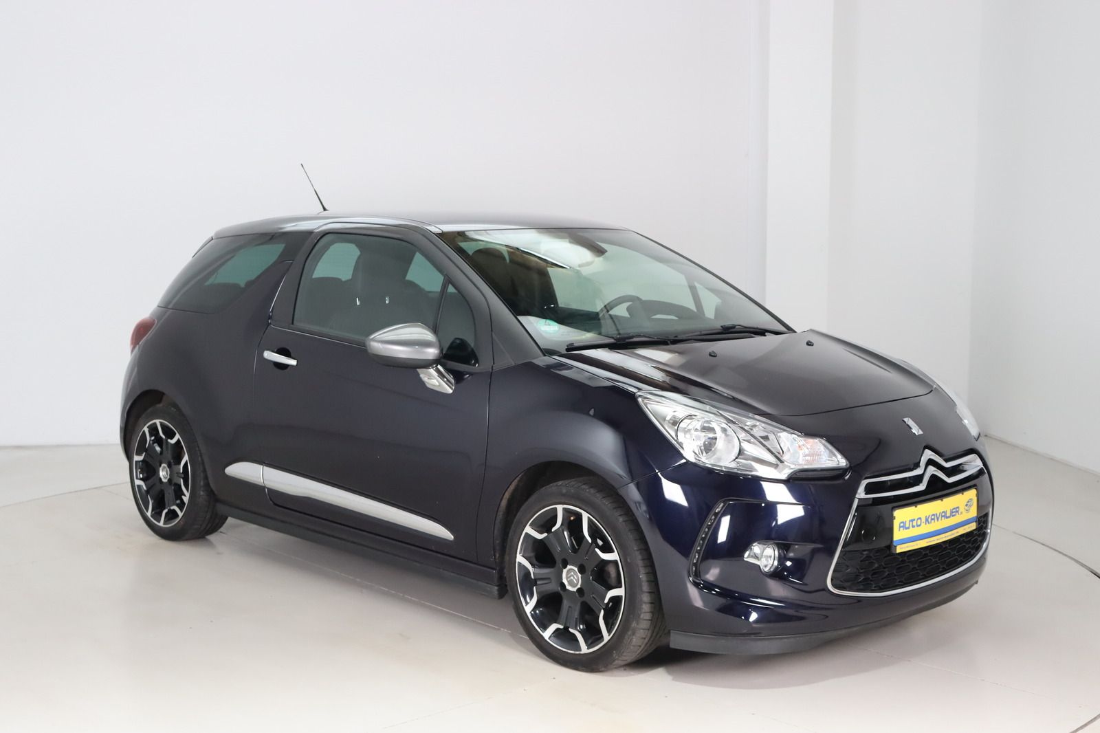 Fahrzeugabbildung Citroën DS3 * Klimaautom. * wenig Kilometer * 1. Hand