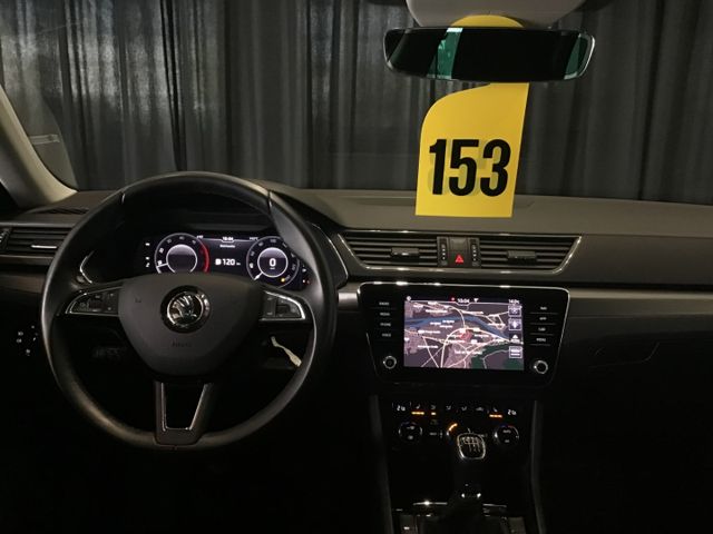 Fahrzeugabbildung Skoda Superb Style 2.0 TDI Combi AHK/Navi/ACC/Xenon