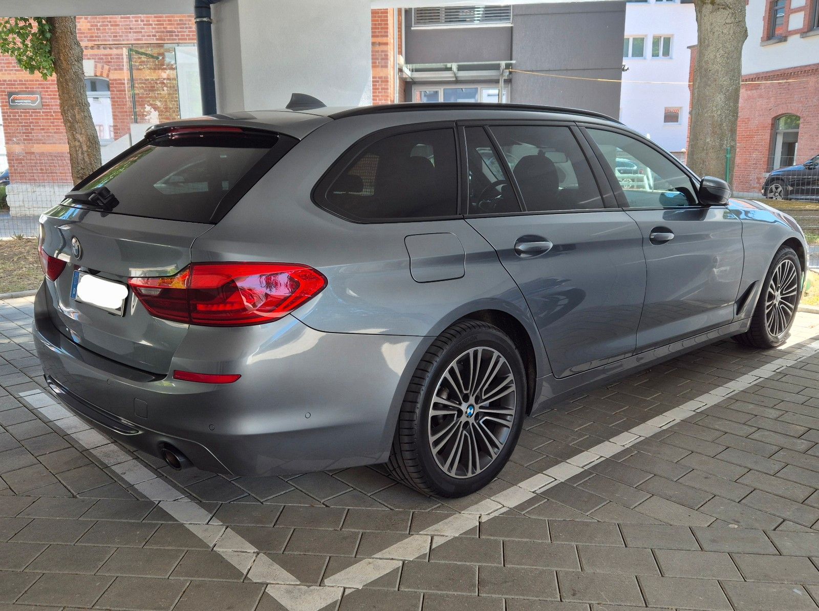 BMW 520d Touring - Sportline - Prem.Select. Garantie