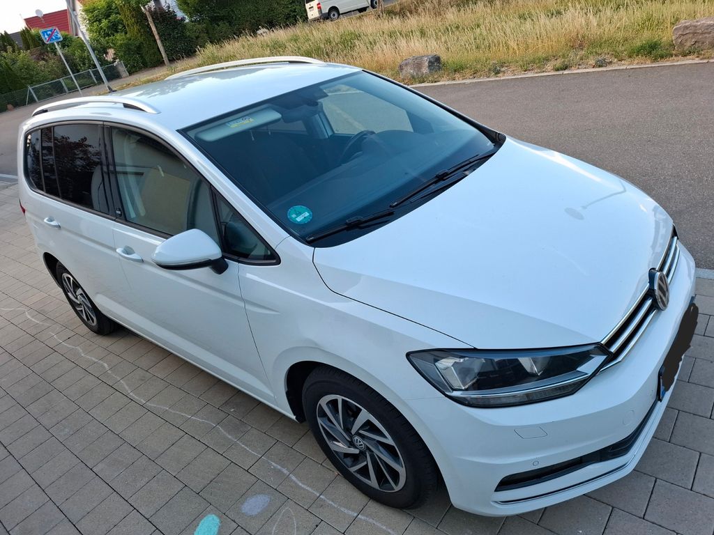 Image of Volkswagen Touran
