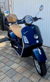 Vespa Lieblingsstück GTS Super 300 - VESPA ROLLER