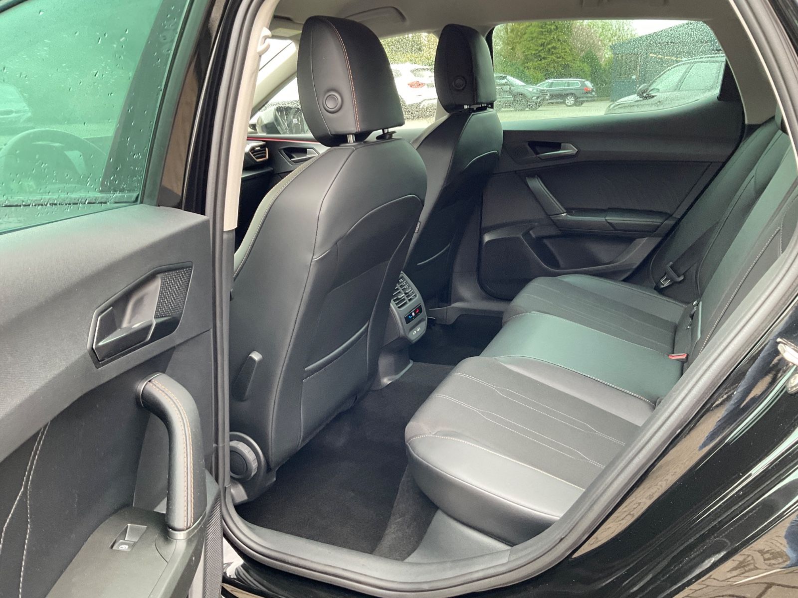 Fahrzeugabbildung CUPRA Leon 1.5 eTSI 110kW DSG,Kamera,Navi,LED,Carplay