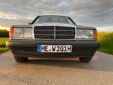 Mercedes-Benz 190 E einzigartig - Mercedes-Benz 190 mit Benzin-Antrieb: Limousine, Automatik