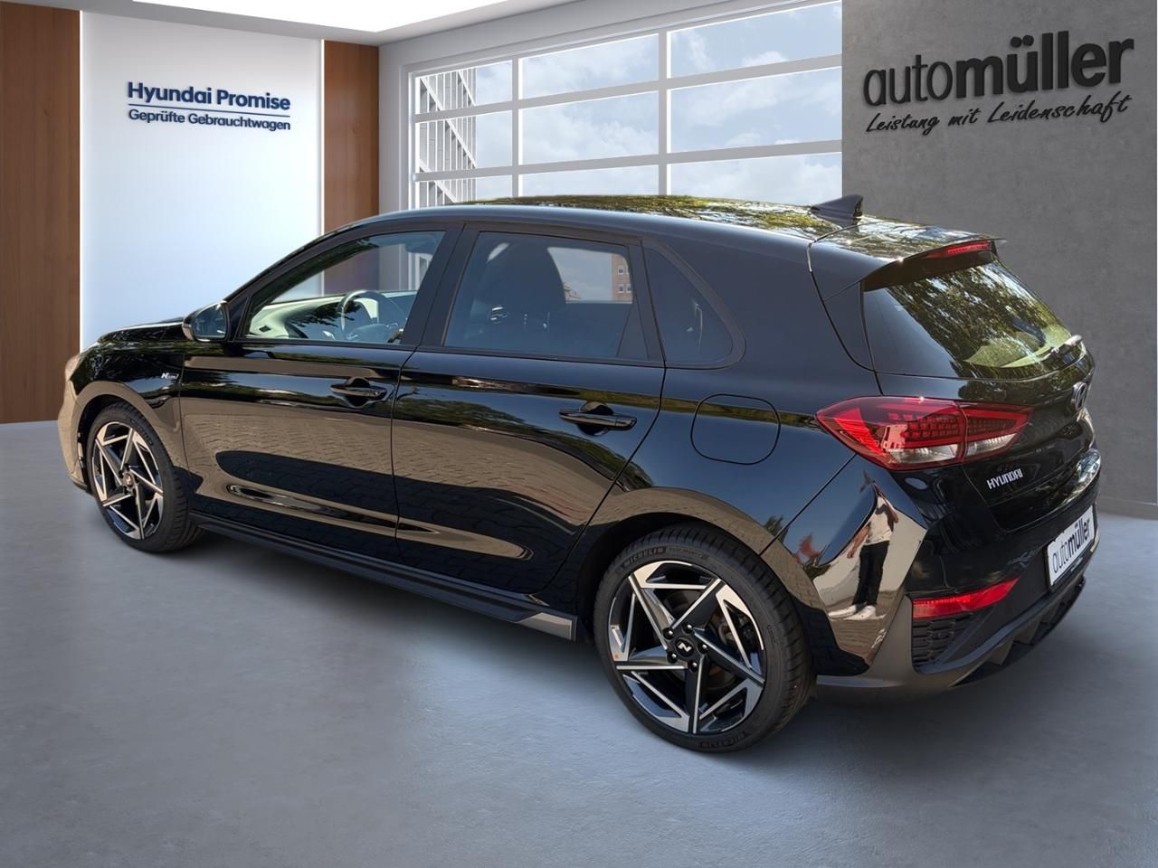 Fahrzeugabbildung Hyundai i30 N-LINE ACC AUT DynLicht Kam. KeyLess KlimaA