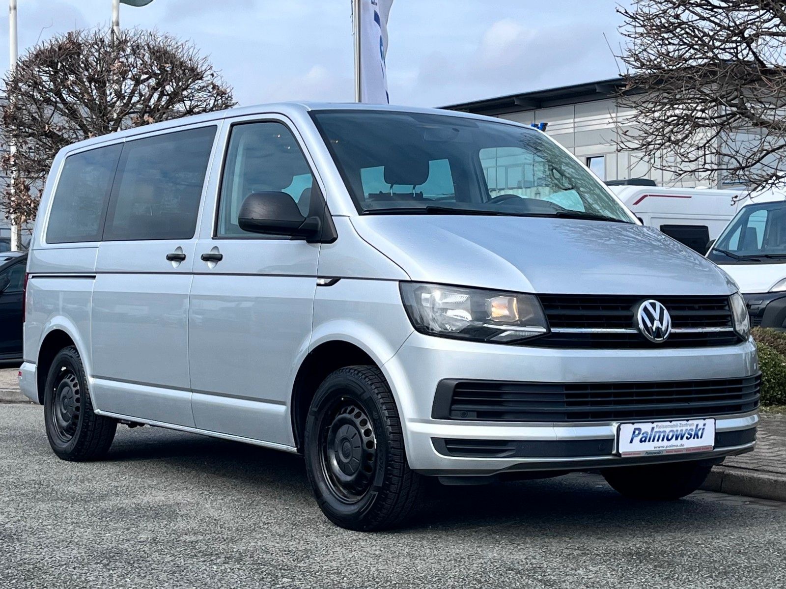 Fahrzeugabbildung Volkswagen T6 Multivan Trendline
