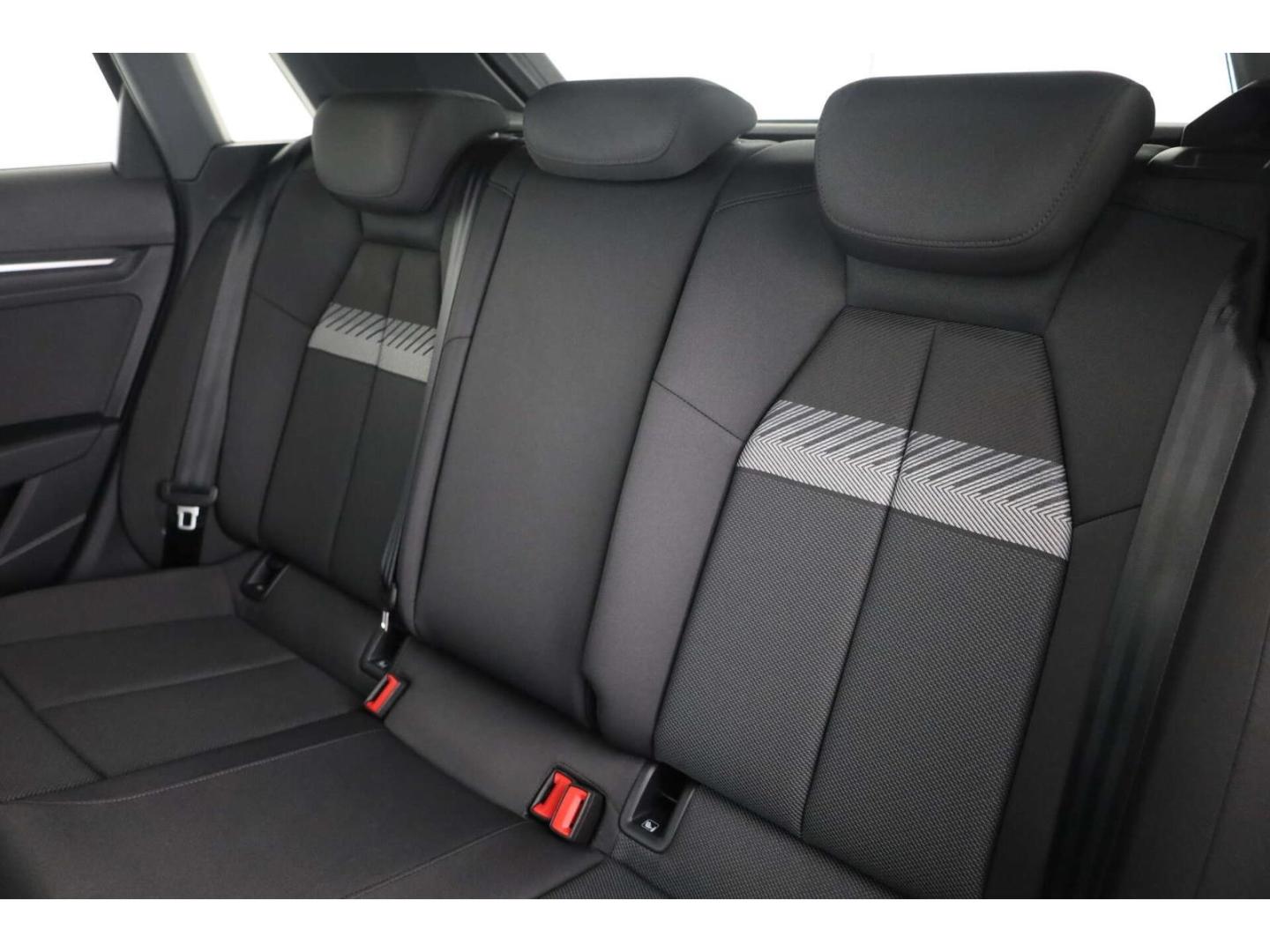 Audi A3 Sportback 35 TDI S line S-Tronic NAV/RFK/ACC, миниатюра 11