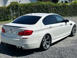 BMW M5 HEAD UP SSD TV TOP ZUSTAND ALPINE WEISS - BMW M5: Weiß