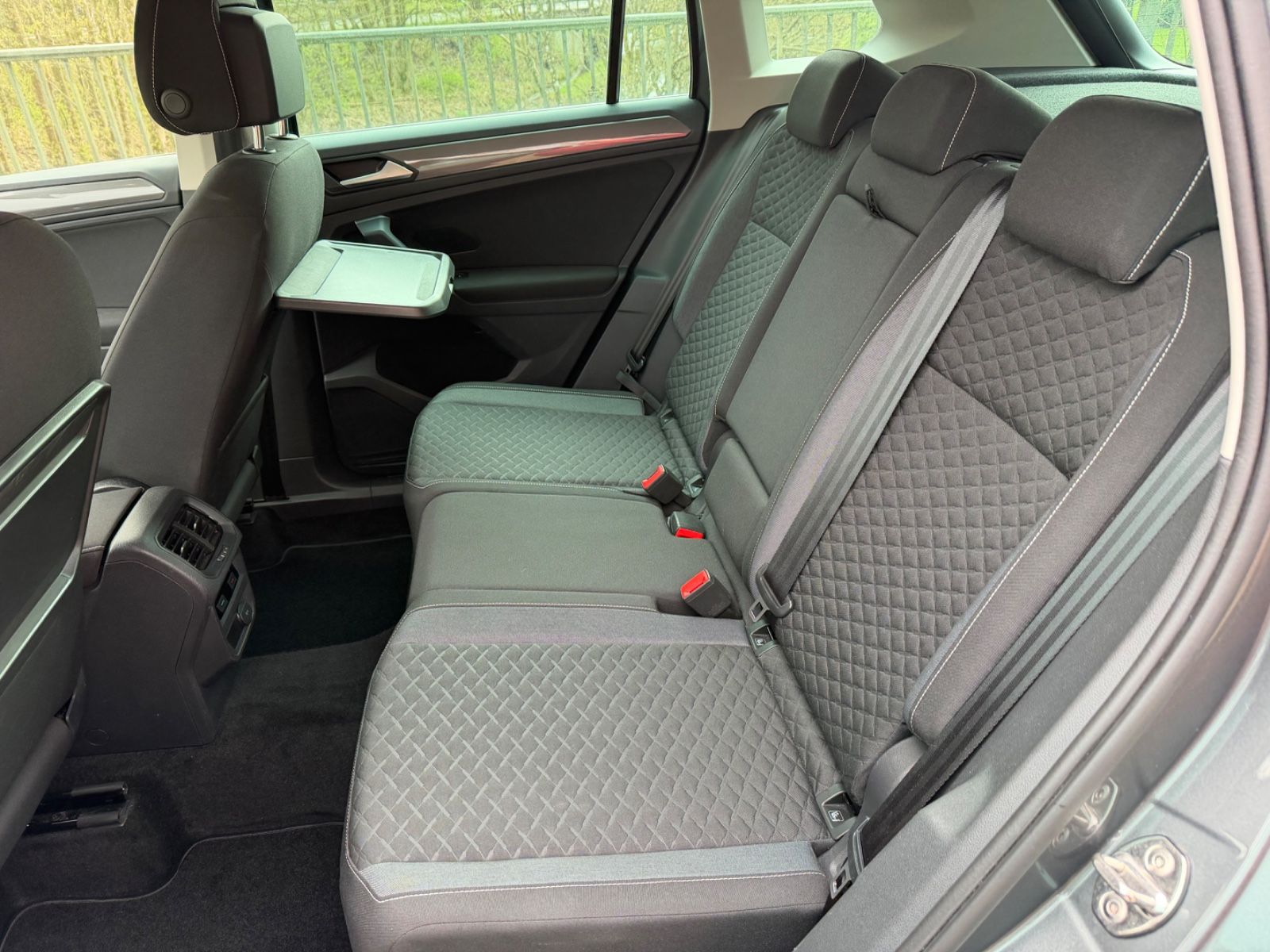 Volkswagen Tiguan ComfortlineLedNaviAccE-KlappeGarantieTop foto 18