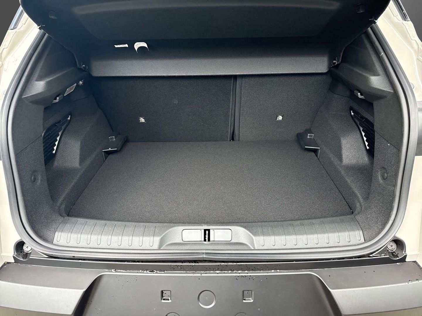 Fahrzeugabbildung Alfa Romeo Junior Black-Friday-Deals Ibrida SPECIALE Panora