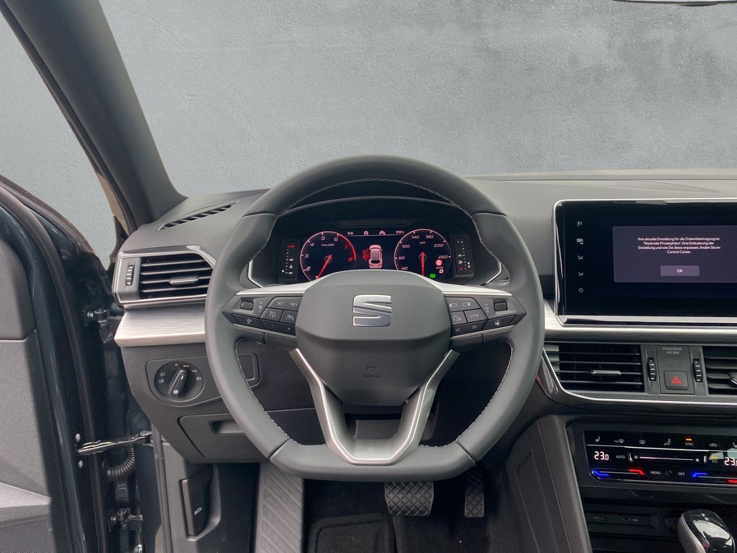 Fahrzeugabbildung SEAT Tarraco Xperience 1.5 TSI ACT EU6d *Farbe Dark C