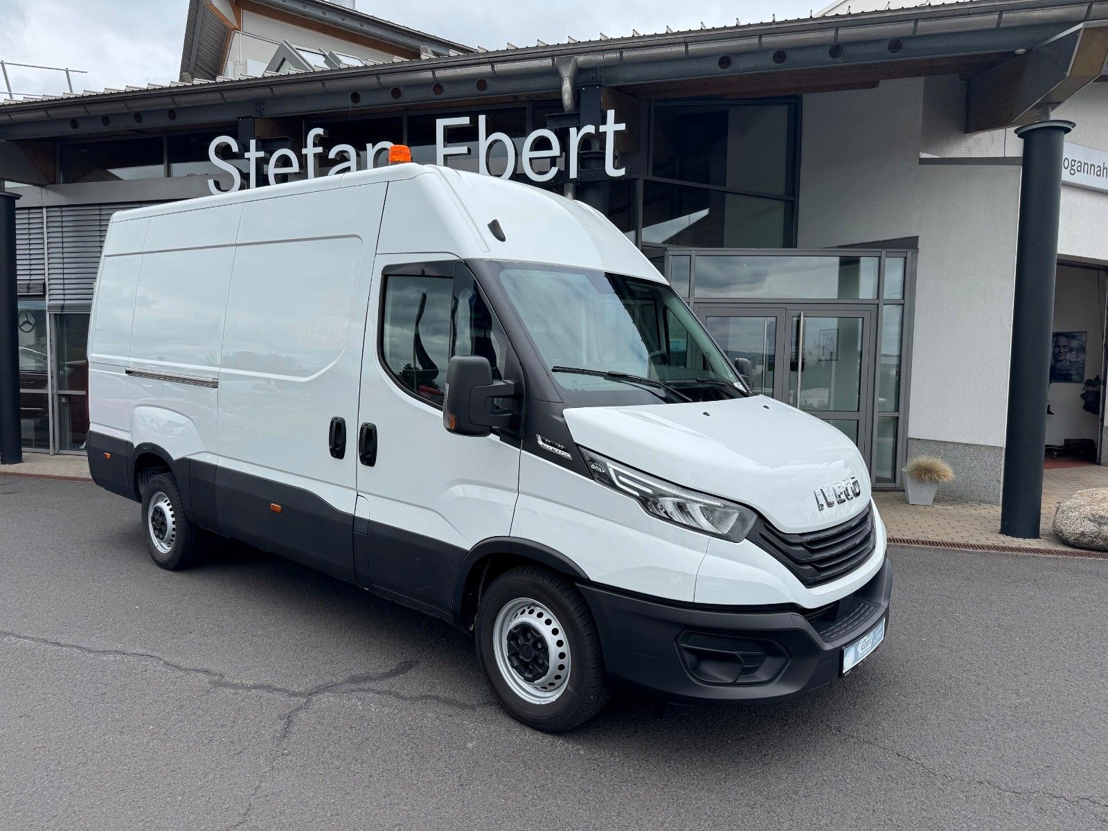 Fahrzeugabbildung Iveco Daily 35S16 *R3.520mm*Automatik*AHK*LED*