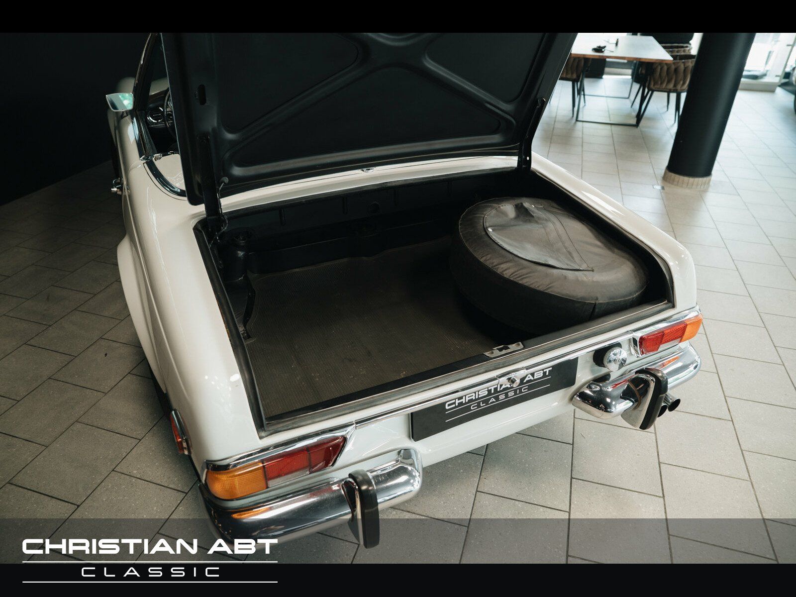 Fahrzeugabbildung Mercedes-Benz SL 280 Pagode * dt. Achse * Motorüberholung