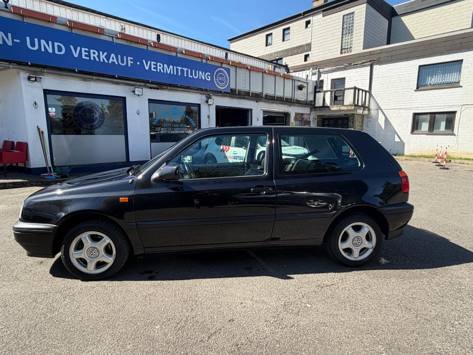 Volkswagen Golf 1.8 GL*35.000km*Schiebedach*Auto.*Leder