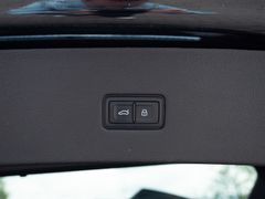 Audi RSQ8 – 33 / 35