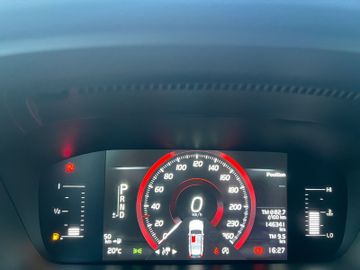 Volvo V90 Cross Country - 12