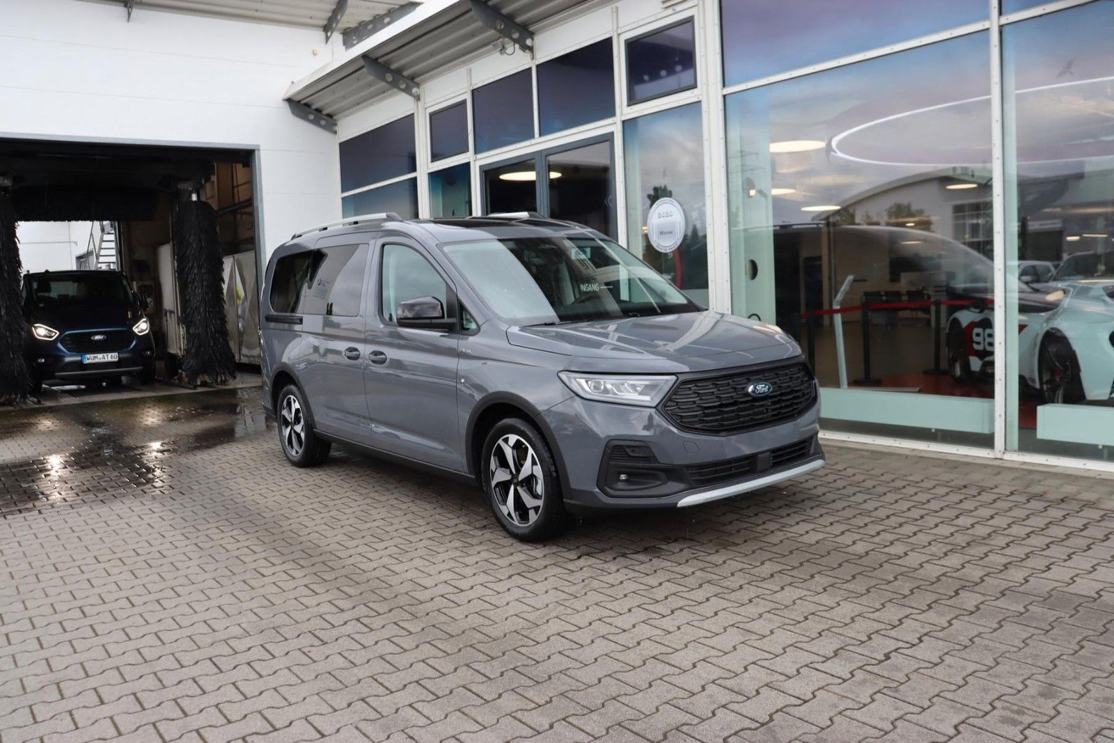 Ford Grand Tourneo Connect Active 3,99% FIN* AHK