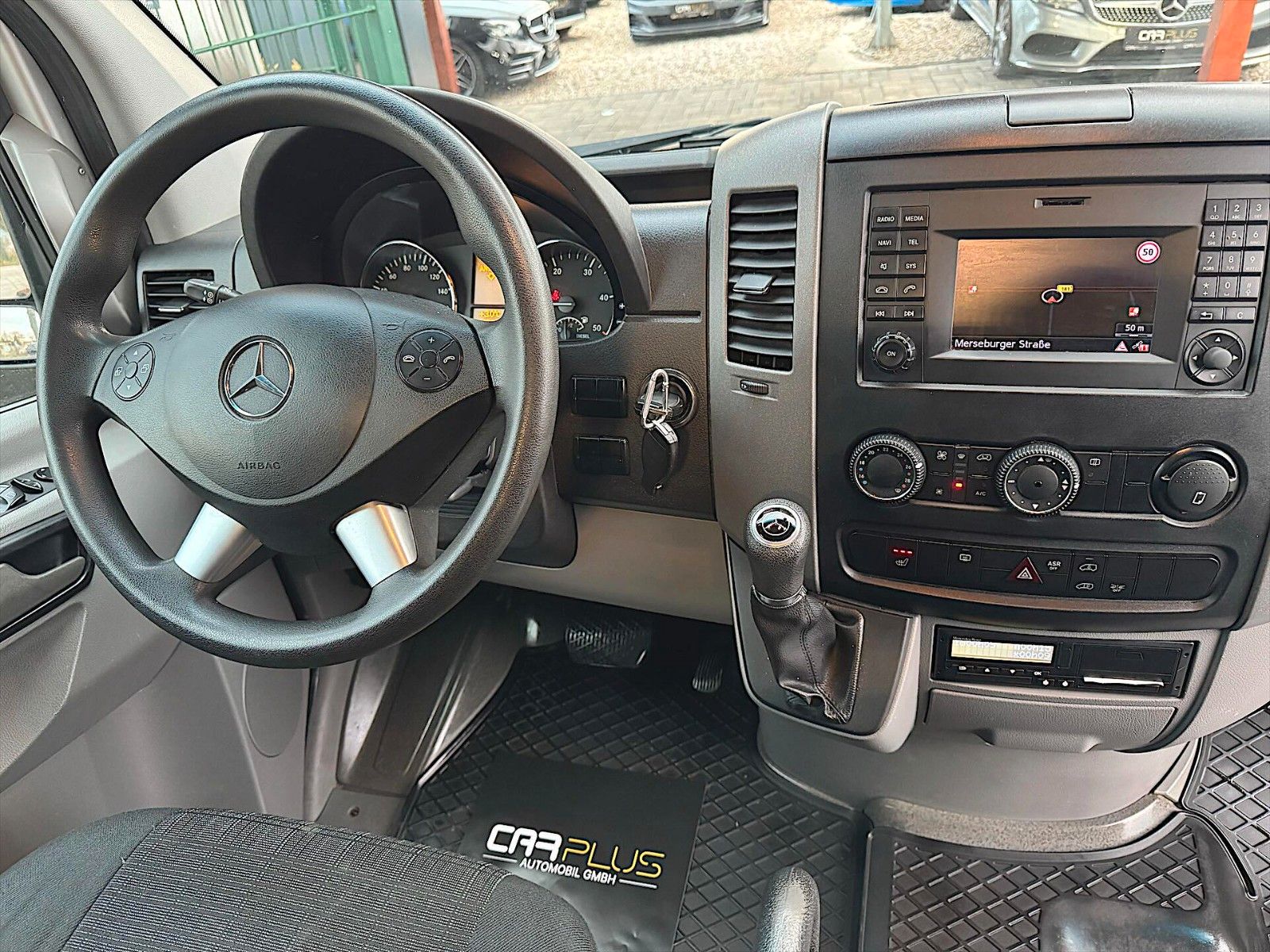 Fahrzeugabbildung Mercedes-Benz Sprinter II Kasten 319 CDI L2H3 *Bi-Xenon*19%*