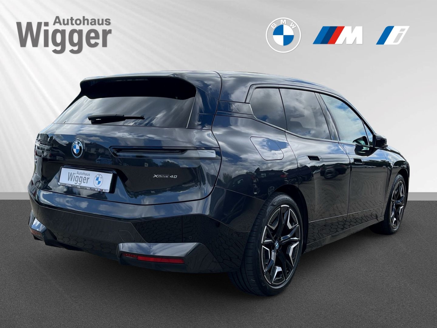 BMW iX Sport xDrive40 AHK Panoramadach HarmanKardon foto 3