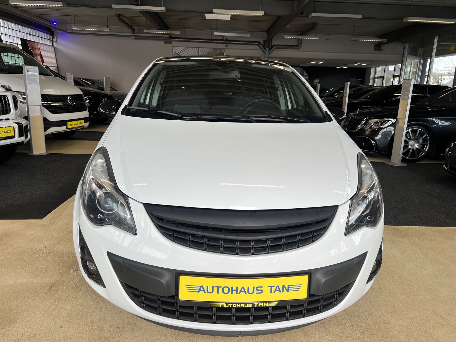 Fahrzeugabbildung Opel Corsa D Color Edition Sport