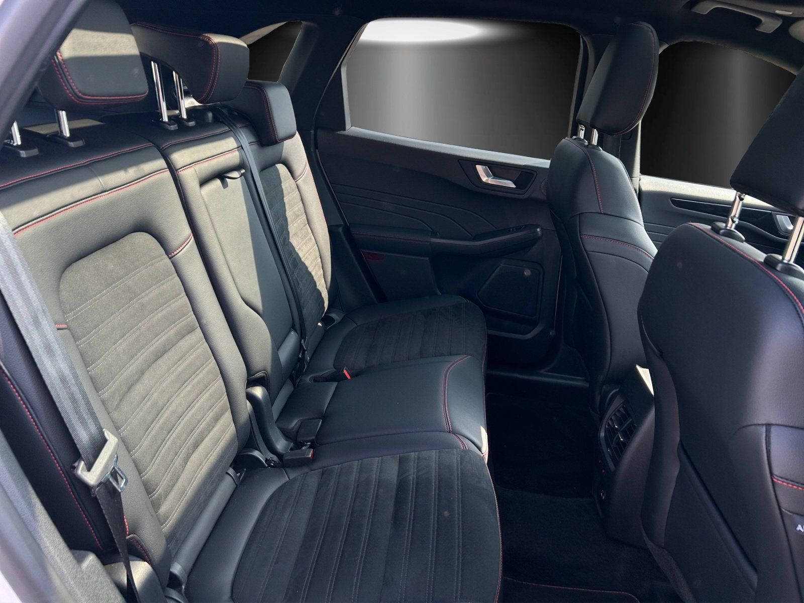 Fahrzeugabbildung Ford Kuga 2.5 Duratec Plug-in-Hybrid PHEV ST-Line X