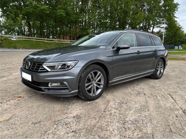 VW Passat Variant 2.0 TDI DSG R-Line Varia...