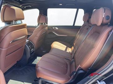 BMW X7 - 11
