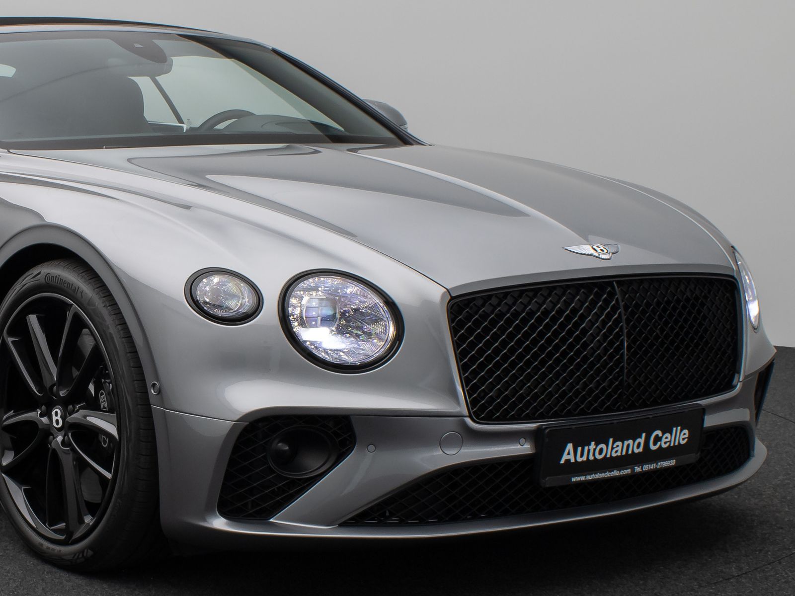 Fahrzeugabbildung Bentley Continental GTC W12 Mulliner 360°HUD NightVision