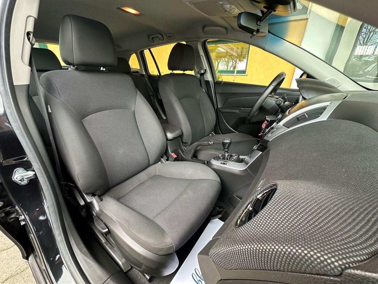 Chevrolet Cruze 2013 — photo 15