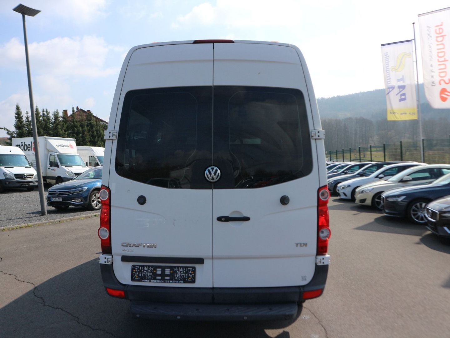 Fahrzeugabbildung Volkswagen Crafter 35 Behindertengerecht Rollstuhl-Rampe