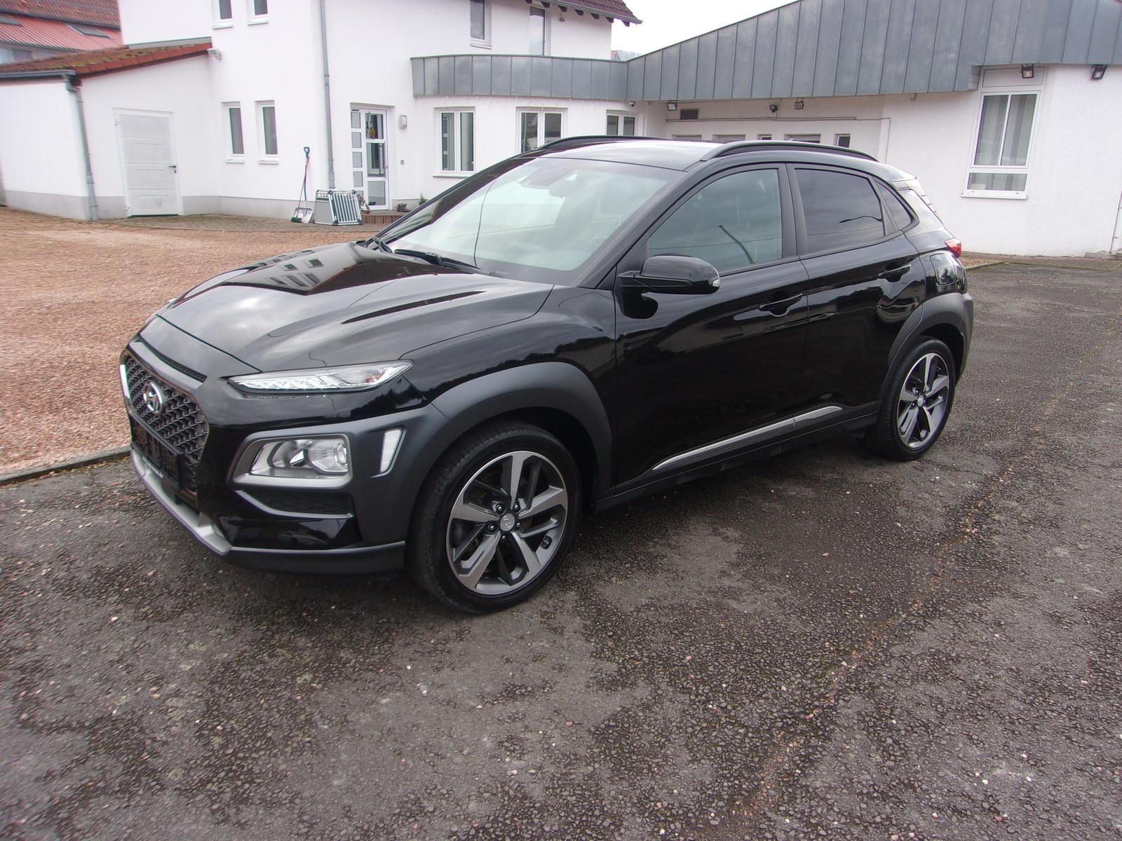 Hyundai Kona Style 4WD Aut. Navi Kamera SHZ 18 Zoll
