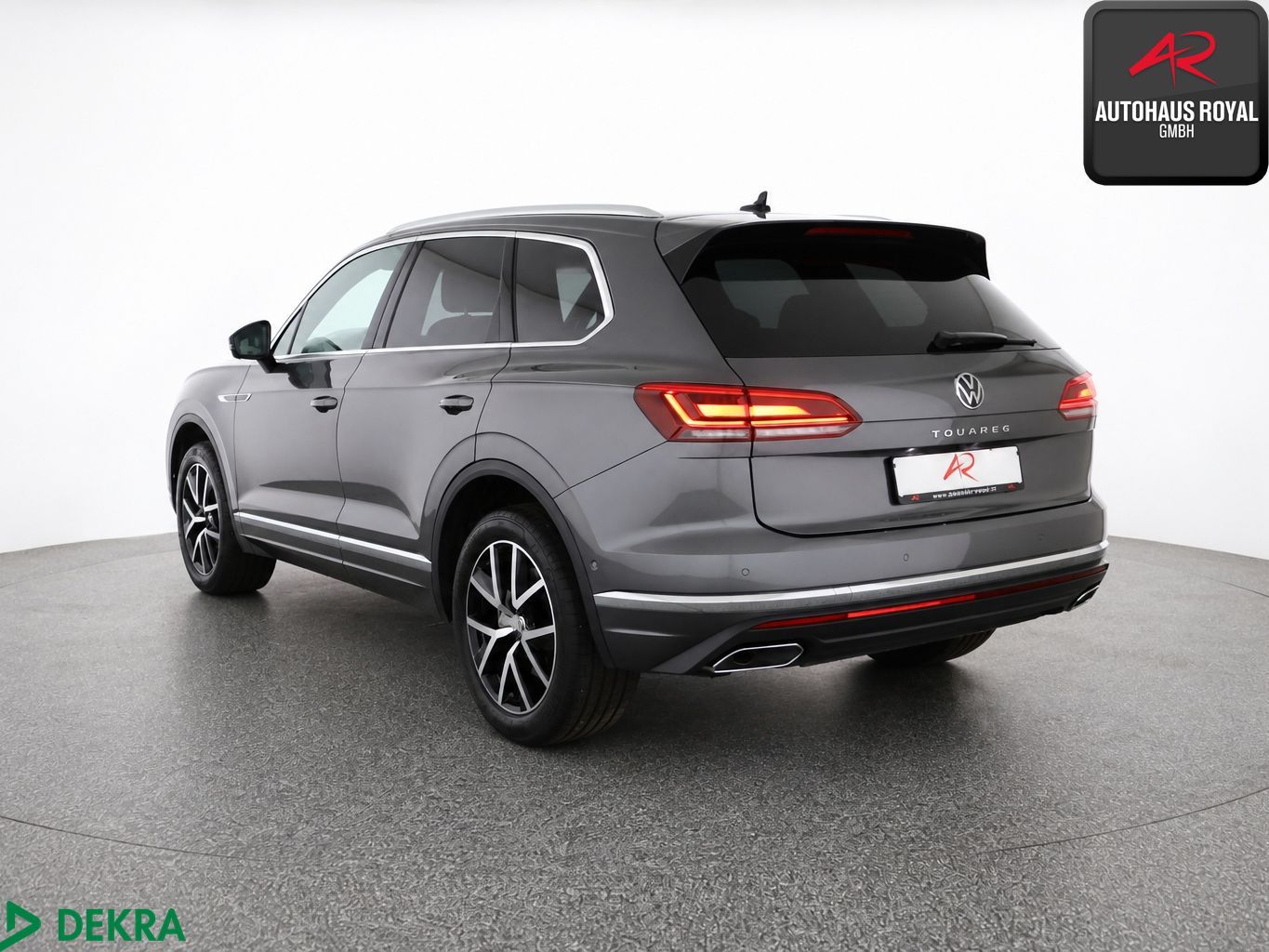 Volkswagen Touareg 3.0 TSI 4M ATMOSPHERE DYNAUDIO,360° HUD foto 3