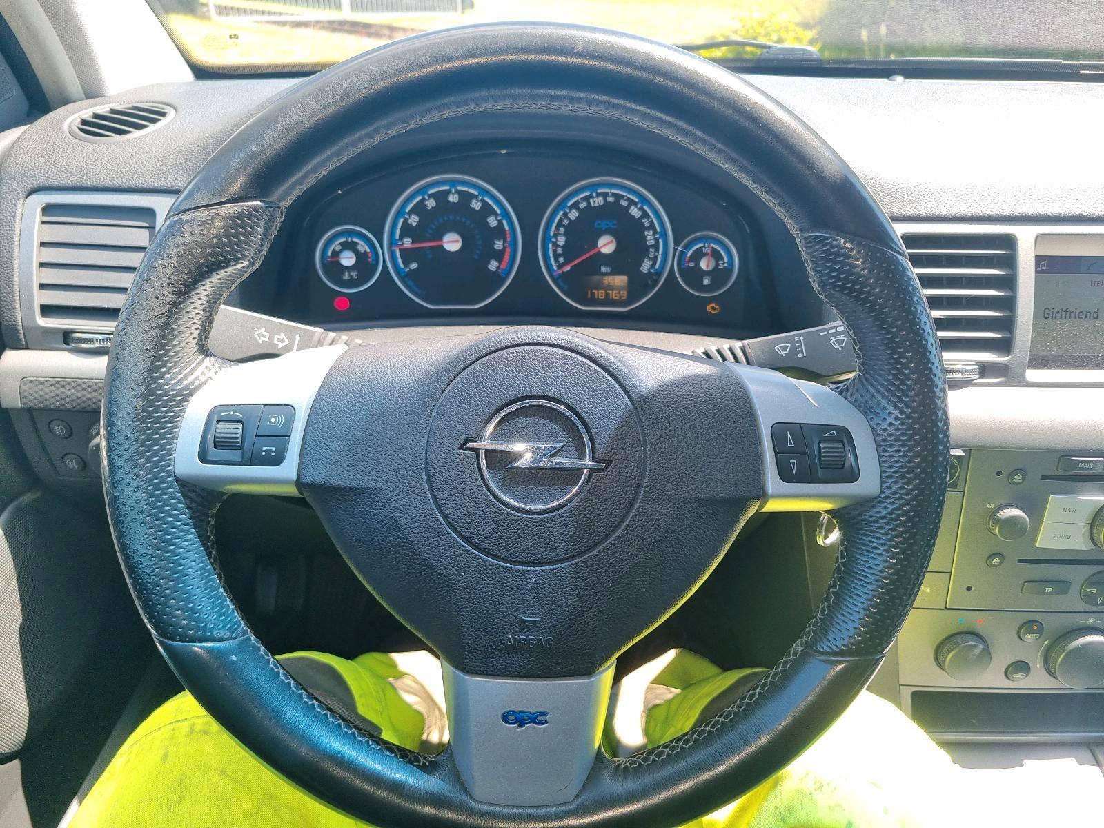 Opel Vectra 2006 — photo 13