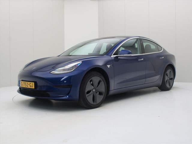 Tesla Model 3 Standard RWD Plus [ TREKHAAK+AUTOPILOT+6