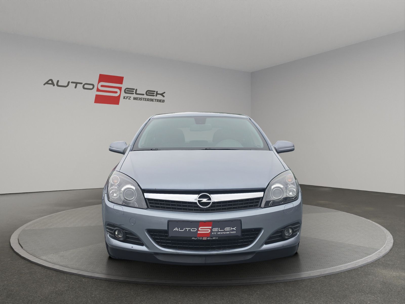 Fahrzeugabbildung Opel Astra H GTC Innovation TEMPOMAT KLIMA PDC