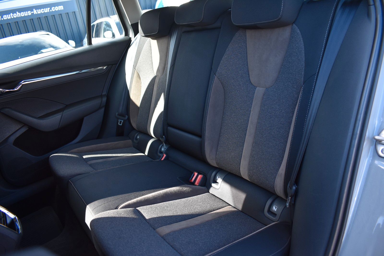 Fahrzeugabbildung SKODA Octavia Combi Scout 4x4/KEYLESS/HUD/AHK/LED
