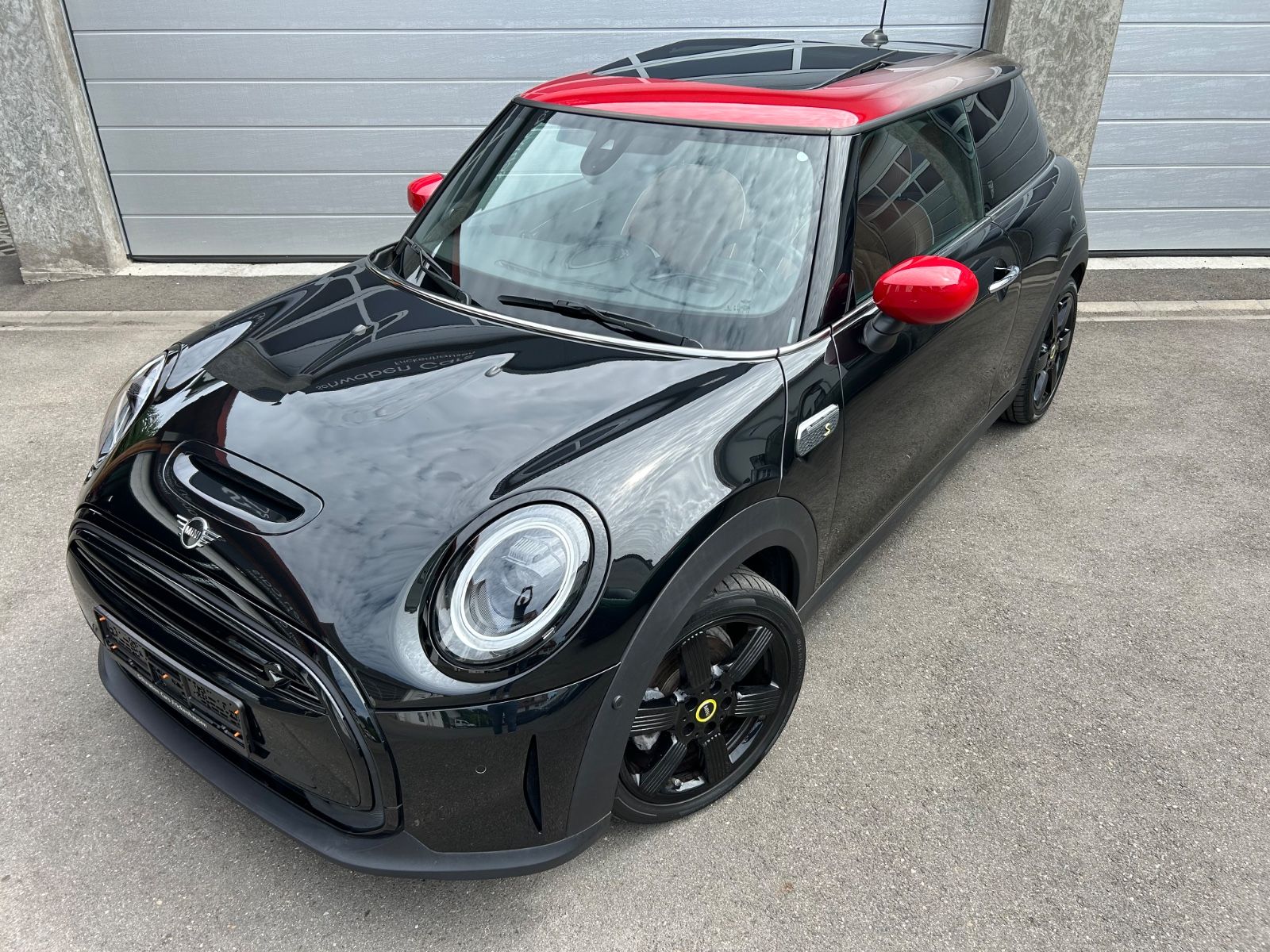 MINI Cooper SE"YOURS"Panoramadach Leder HUD HiFi H&K imagem 3