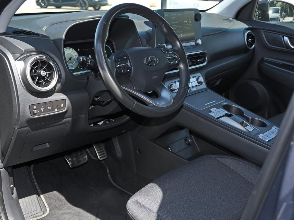 Fahrzeugabbildung Hyundai KONA TREND ELEKTRO 2WD KAMERA LED SPUR PDC TEMPO