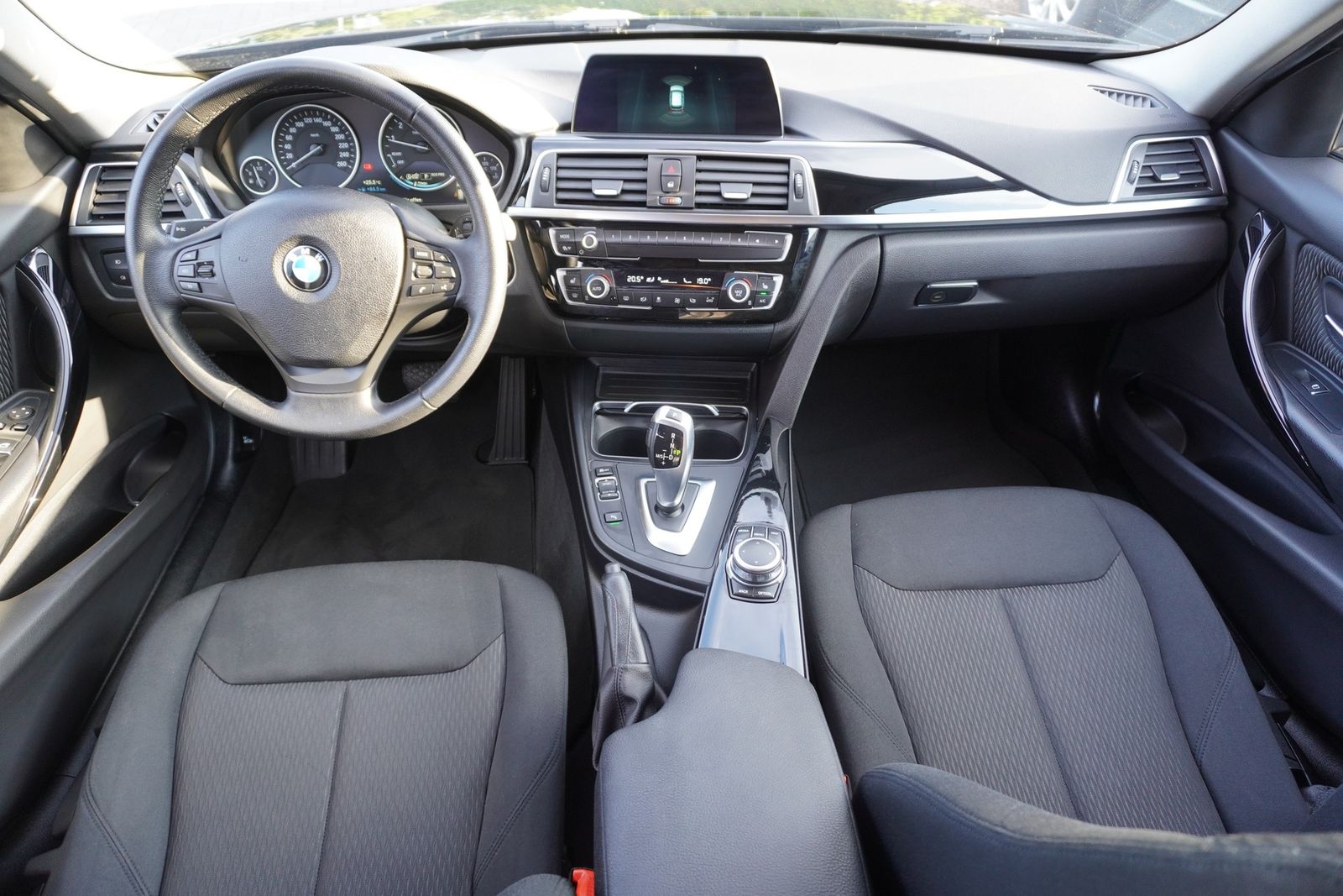 BMW 318i Advantage LED Navi AHK Tempomat Schiebedach foto 9
